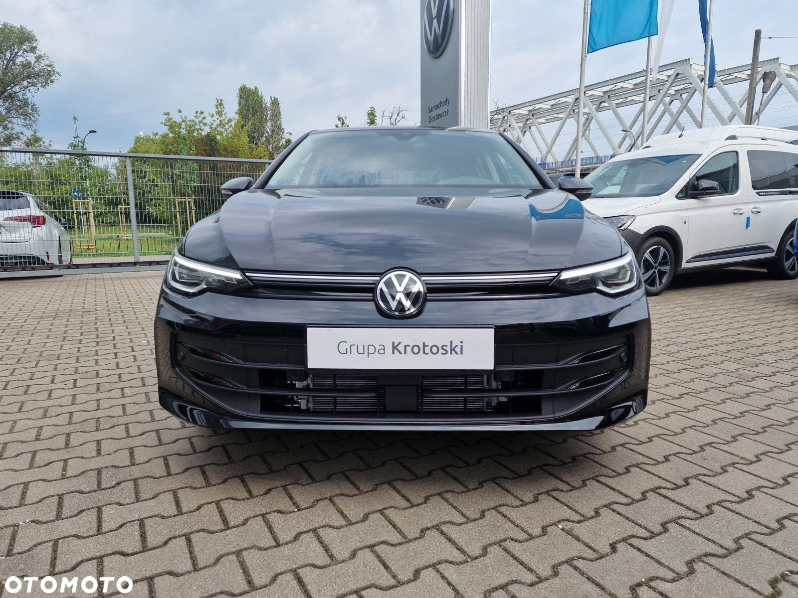 Volkswagen Golf - 2