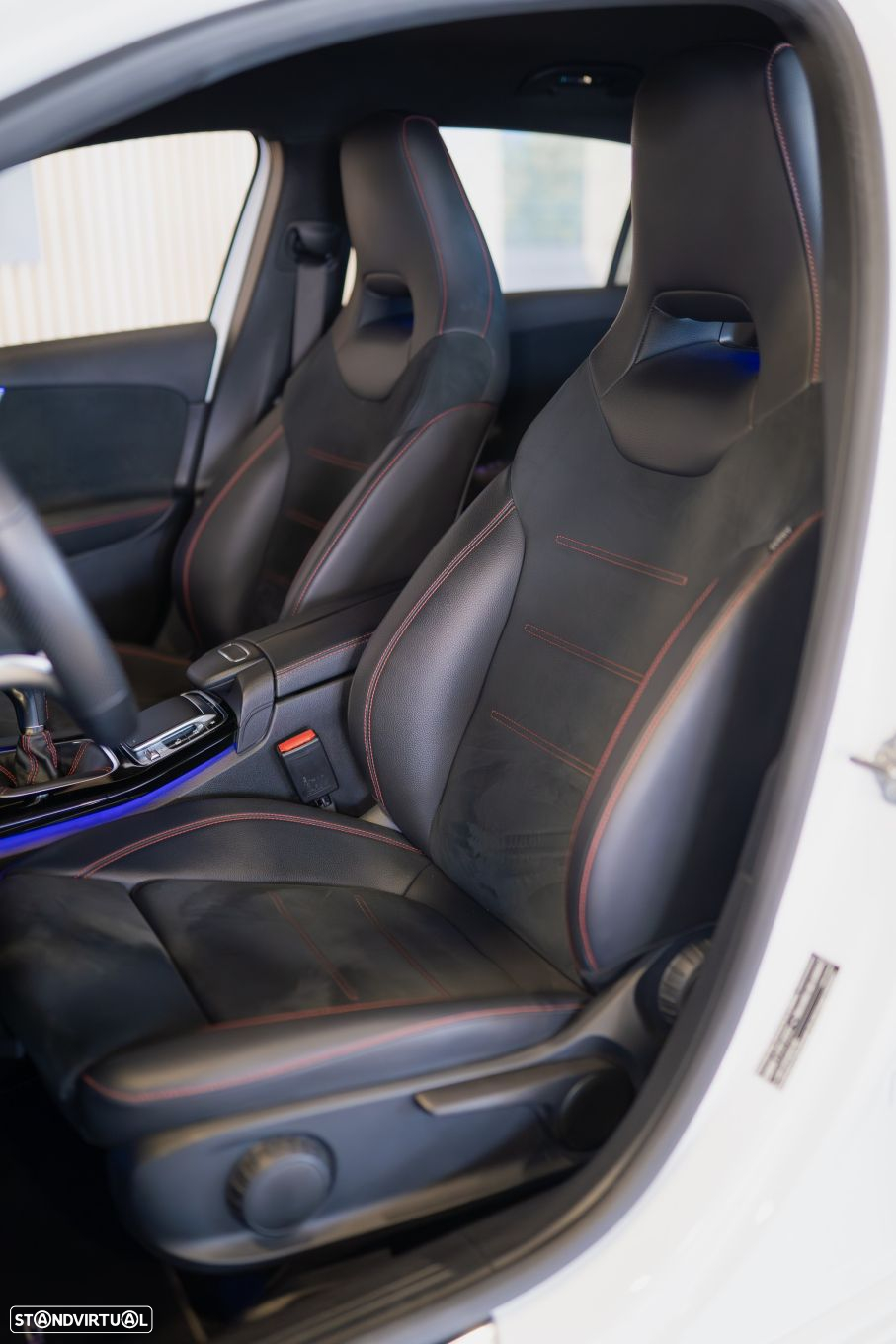 Mercedes-Benz A 180 d AMG Line - 24