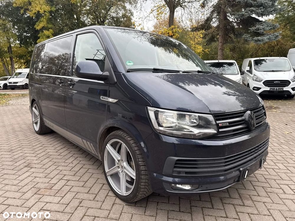 Volkswagen Multivan - 1