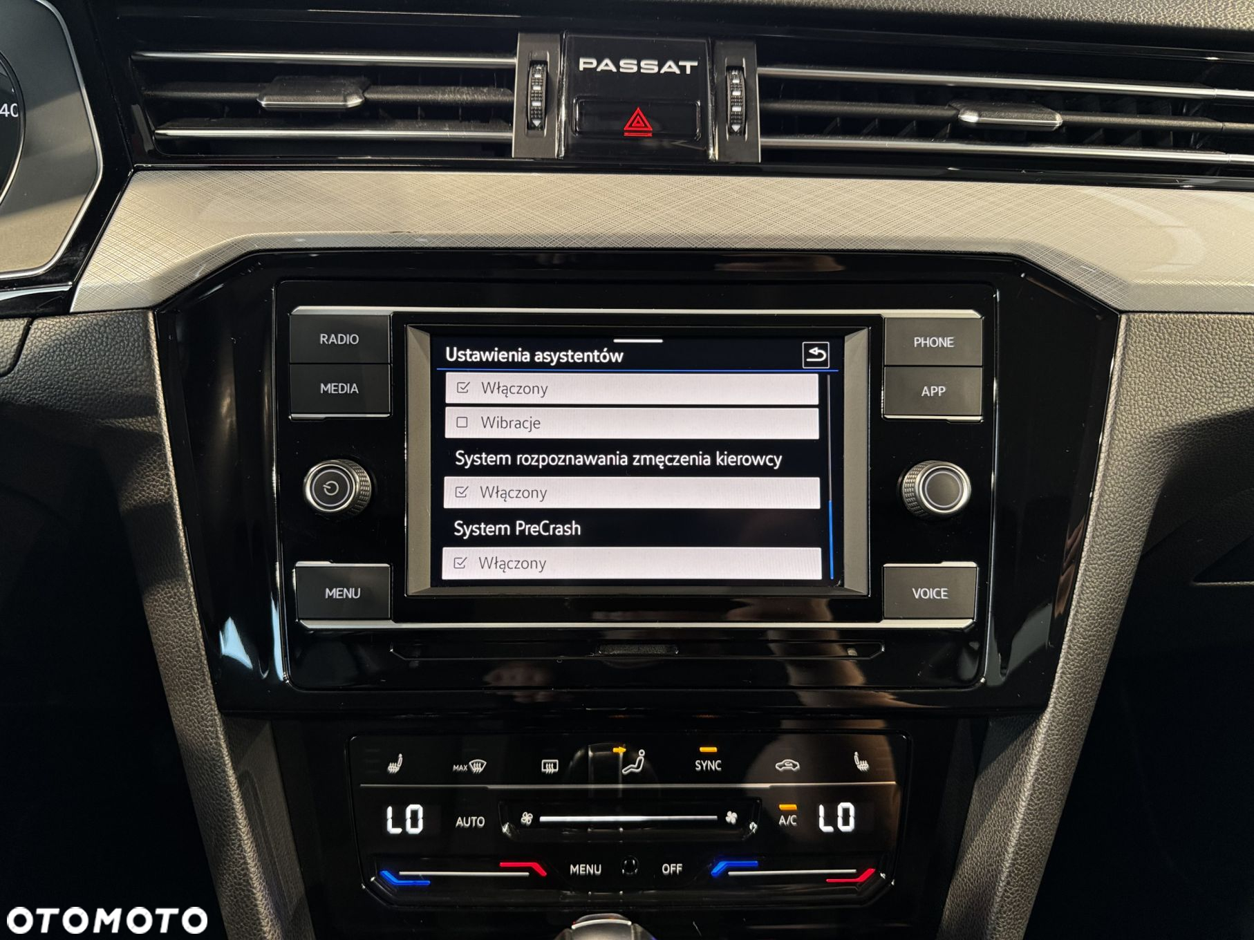 Volkswagen Passat - 28