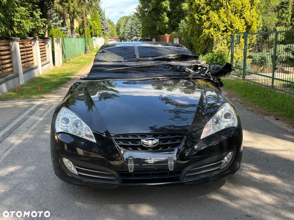 Hyundai Genesis Coupe 3.8 V6 Automatik - 8