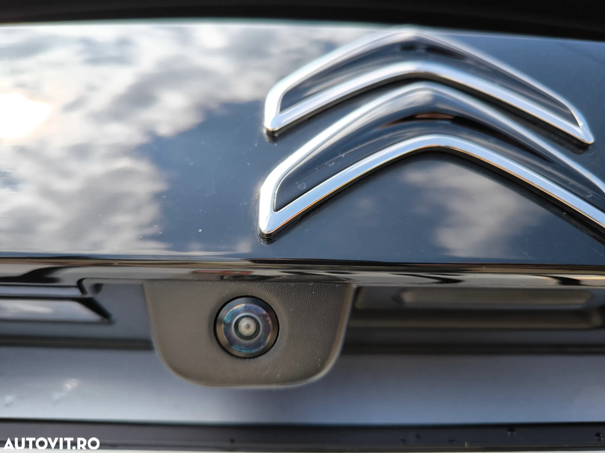 Citroën C4 BlueHDi 130 Stop&Start EAT8 SHINE - 18