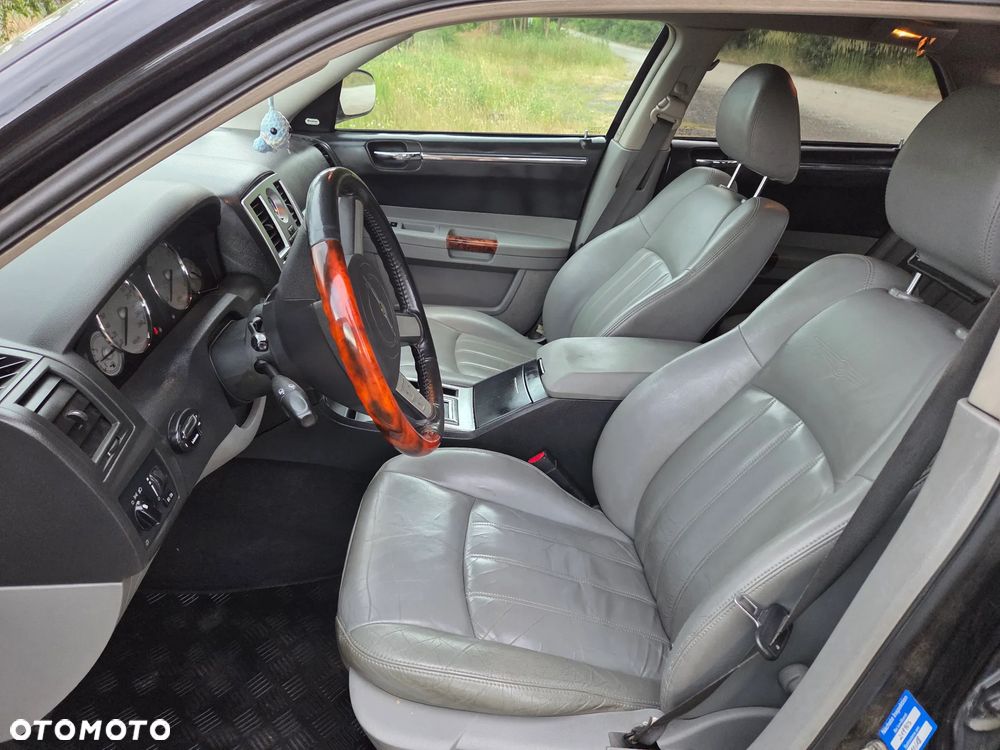 Chrysler 300C 3.0 V6 CRD - 11