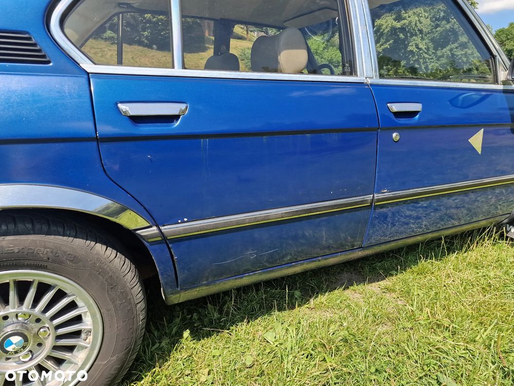 BMW Seria 5 525 - 25