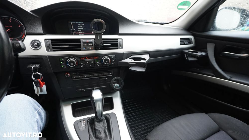 BMW Seria 3 320d xDrive DPF Touring Aut. Edition Fleet Lifestyle - 4