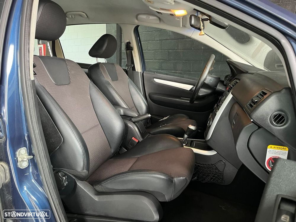 Mercedes-Benz B 200 CDi Autotronic - 10