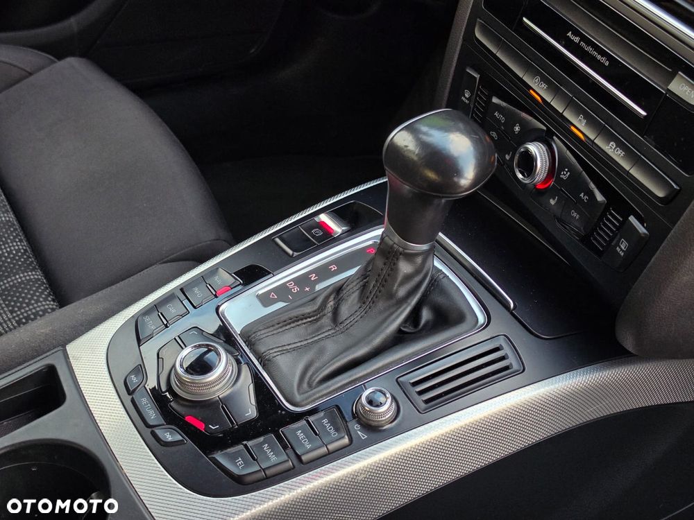 Audi A4 Avant 2.0 TDI DPF clean diesel multitronic S line Sportpaket - 13