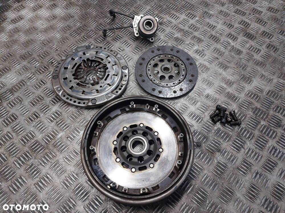 KOŁO DWUMASOWE + TARCZA + DOCISK + ŁOŻYSKO MERCEDES W168 A170 1.7 CDI - 1