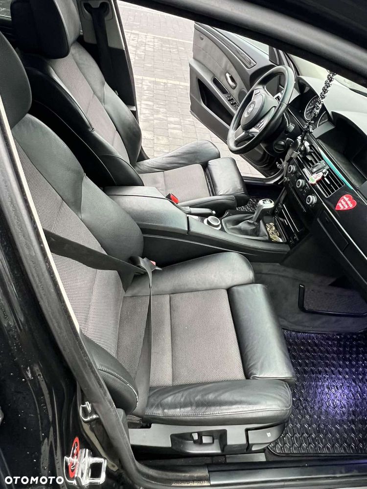 BMW Seria 5 520i - 9