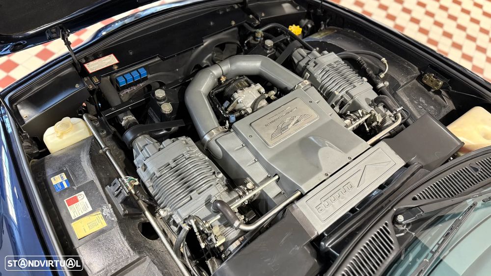 Aston Martin Vantage Coupe - 38