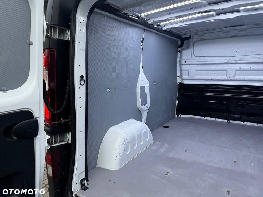 Renault Trafic - 14