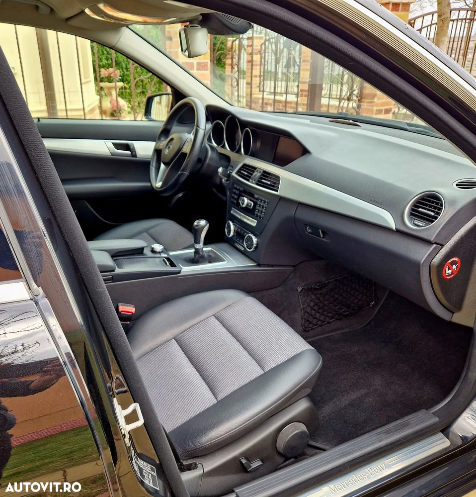 Mercedes-Benz C 180 CGI BlueEFFICIENCY Avantgarde - 11