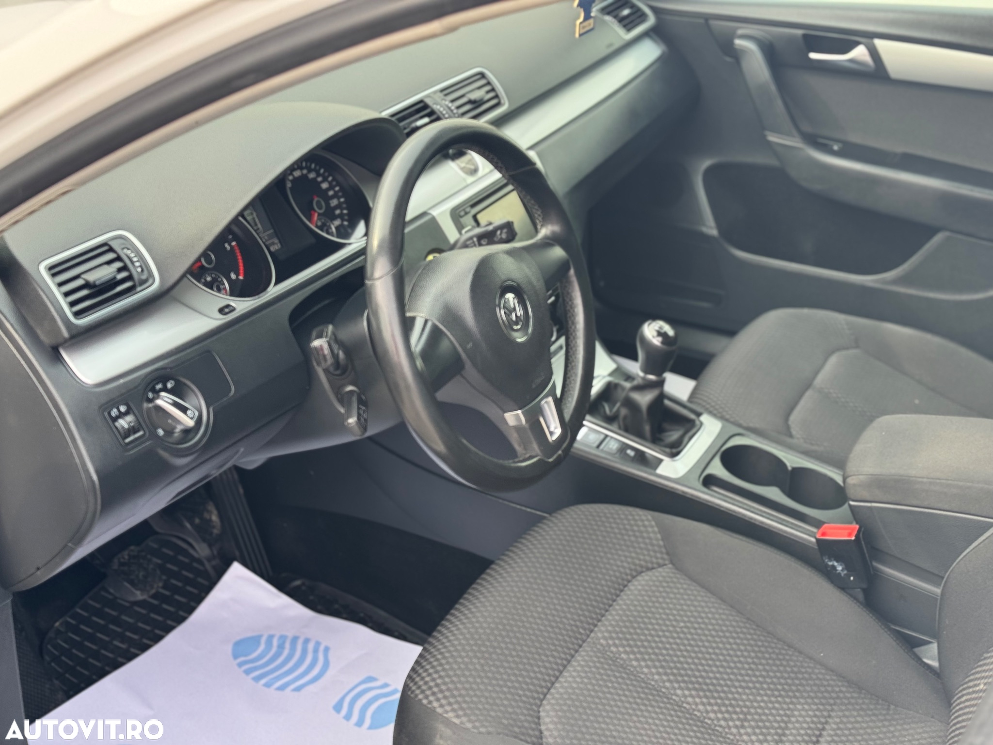 Volkswagen Passat 2.0 Blue TDI SCR Trendline - 4