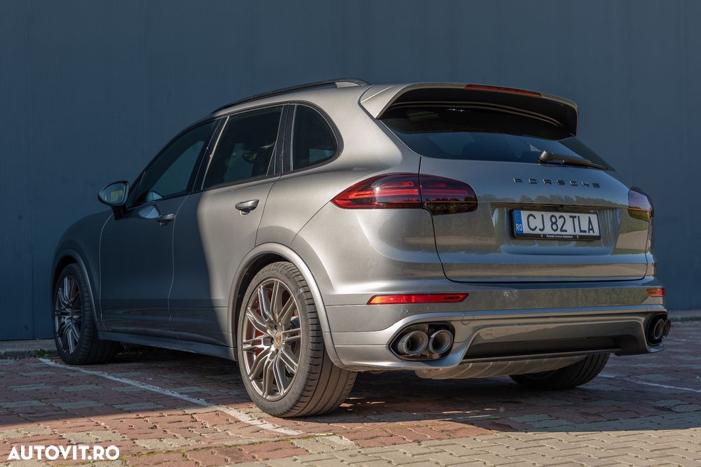 Porsche Cayenne 3.0 L - 14