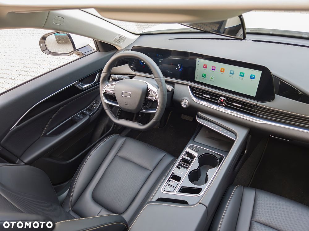 Bestune B70 2.0T Elegance - 26