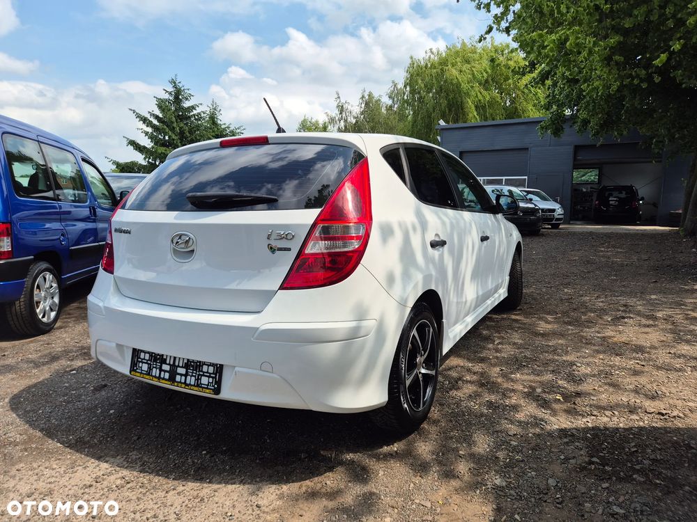 Hyundai i30 1.4 FIFA WM Edition - 7