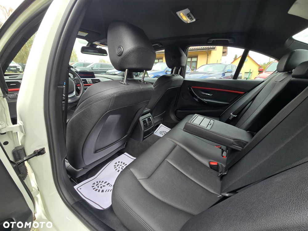 BMW Seria 3 430i xDrive M Sport - 31