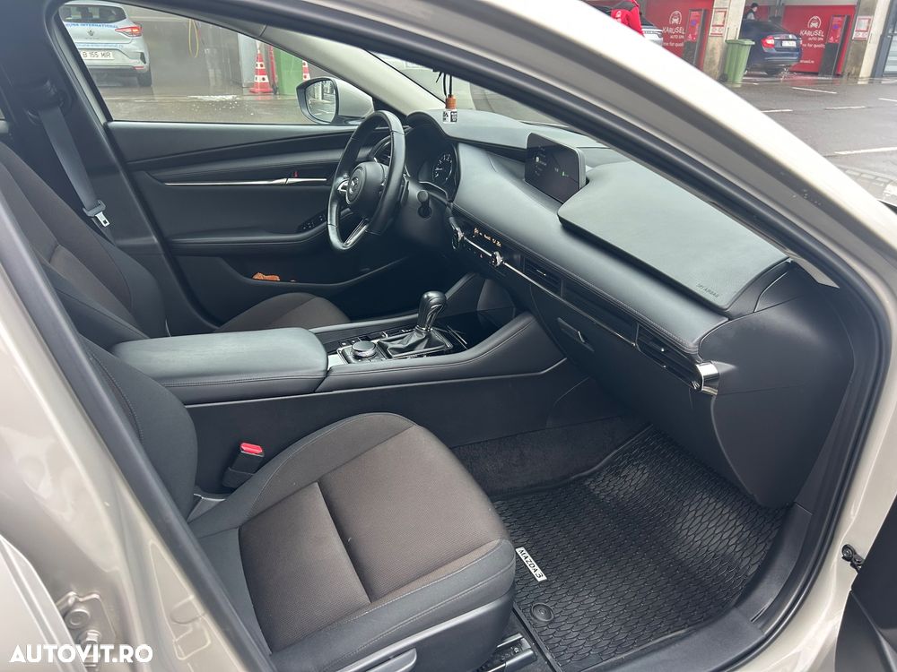 Mazda 3 e-Skyactiv G150 AT MHEV Plus - 8