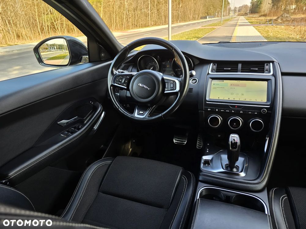 Jaguar E-Pace 2.0 i4D AWD R-Dynamic HSE - 26
