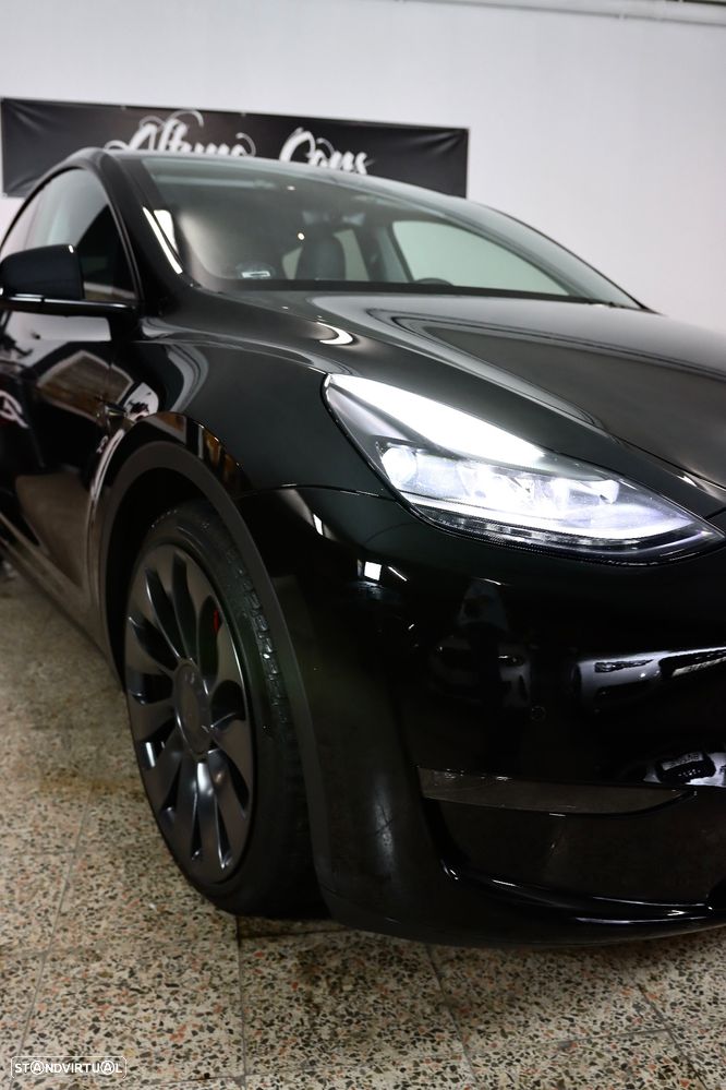 Tesla Model Y Performance Tração Integral - 32