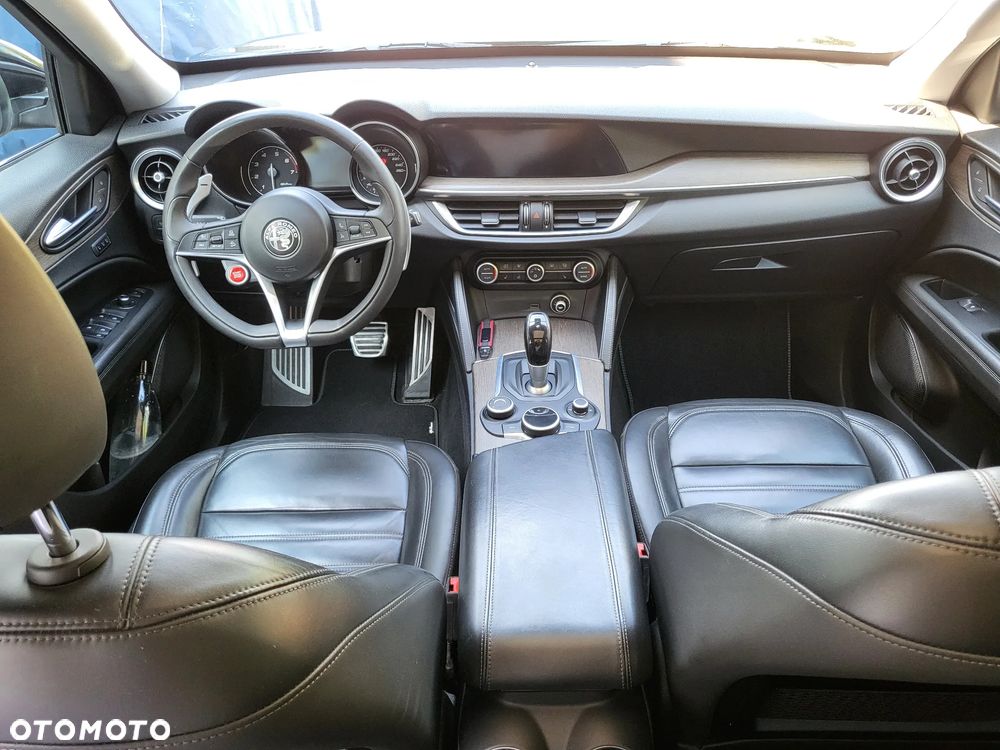 Alfa Romeo Stelvio 2.0 Turbo 16V AT8-Q4 First Edition - 18