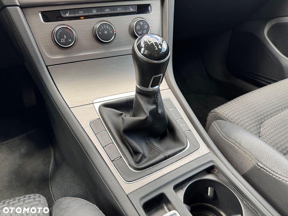 Volkswagen Golf Variant 1.2 TSI BlueMotion Technology Comfortline - 15