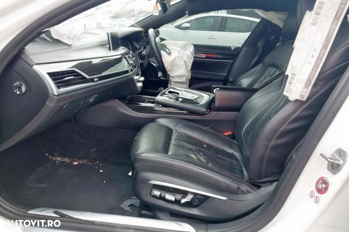 Dezmembrez BMW Seria 7 G11/G12 [2015 - 2020] Sedan 730d xDrive Steptr - 5