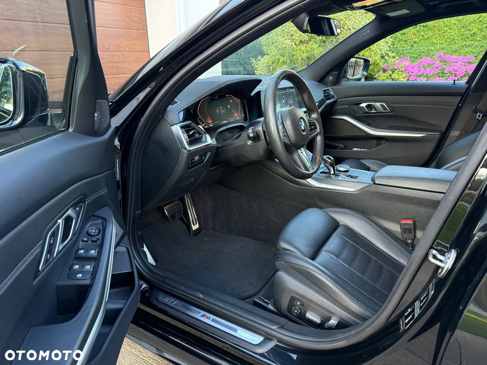 BMW Seria 3 330d M Sport sport - 22