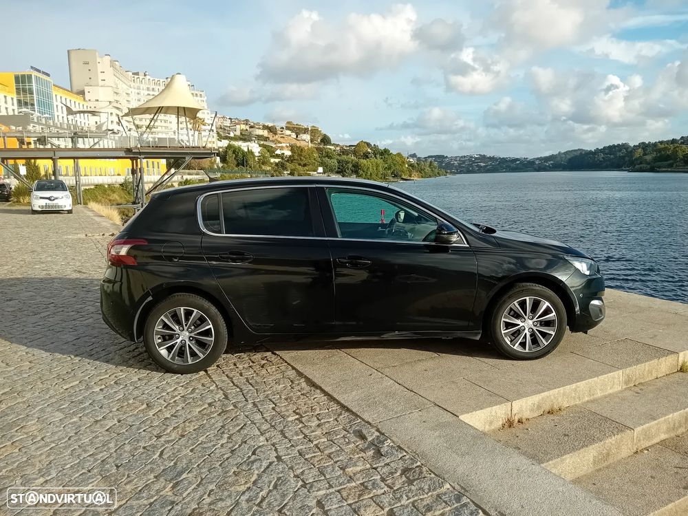 Peugeot 308 1.6 BlueHDi Style J17 - 23