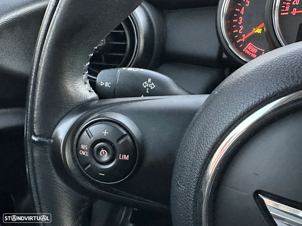 MINI 3 Portas One Auto - 24