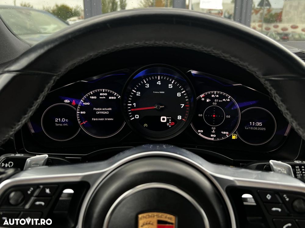 Porsche Cayenne - 20