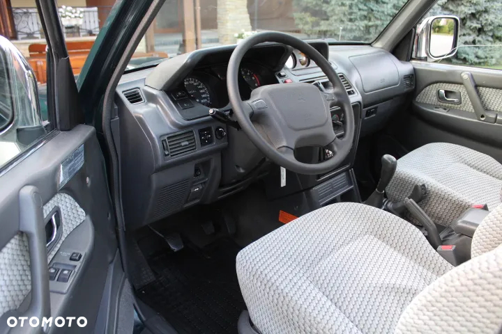 Mitsubishi Pajero 2.8 TD GLS - 15