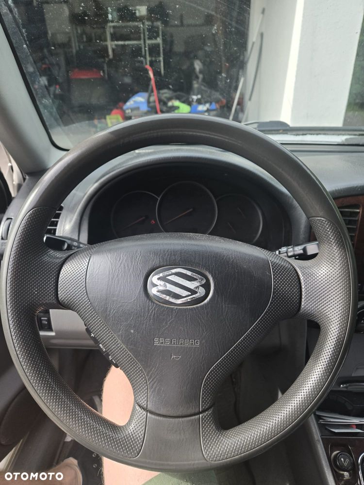 Suzuki Grand Vitara - 24