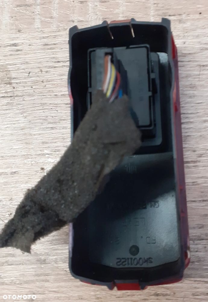 PANEL STEROWANIA PRZEŁĄCZNIK SZYB DRZWI PASAŻERA PRZÓD OPEL VECTRA C - 2