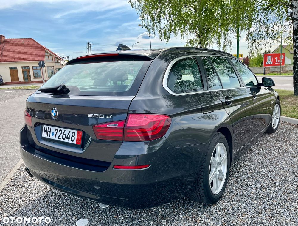BMW Seria 5 520d Luxury Line - 2