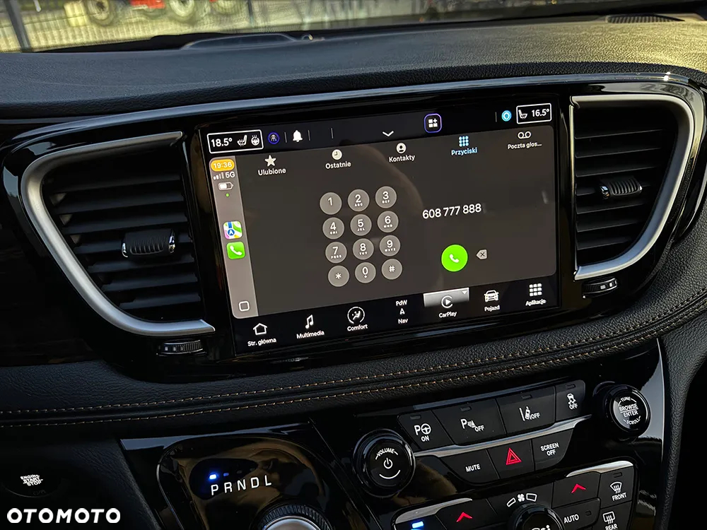 Chrysler Pacifica - 30
