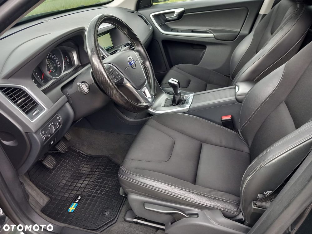 Volvo XC 60 D3 Momentum - 7