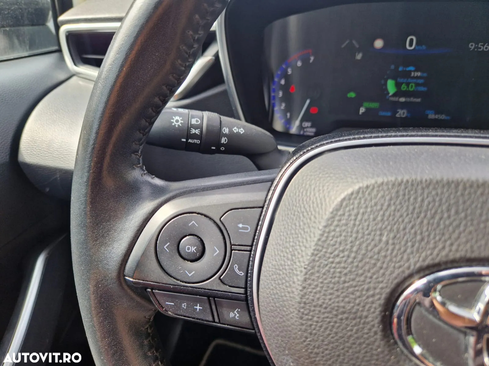Toyota Corolla 1.8 HSD Dynamic - 10
