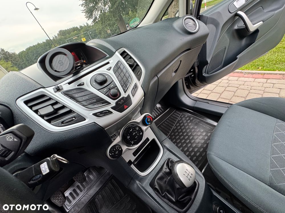 Ford Fiesta - 13