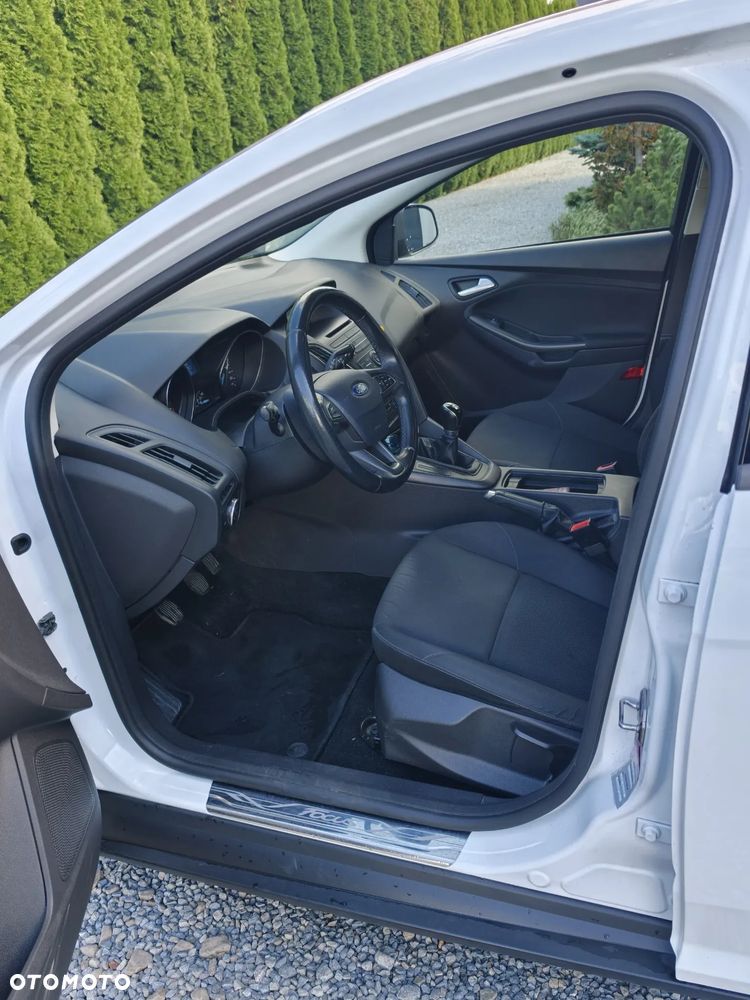 Ford Focus 1.6 Trend - 8