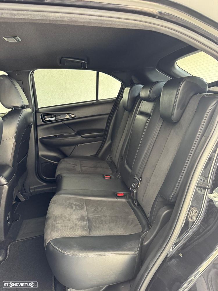 Mitsubishi Eclipse Cross Plug-In Hybrid 4WD Intro Edition - 16