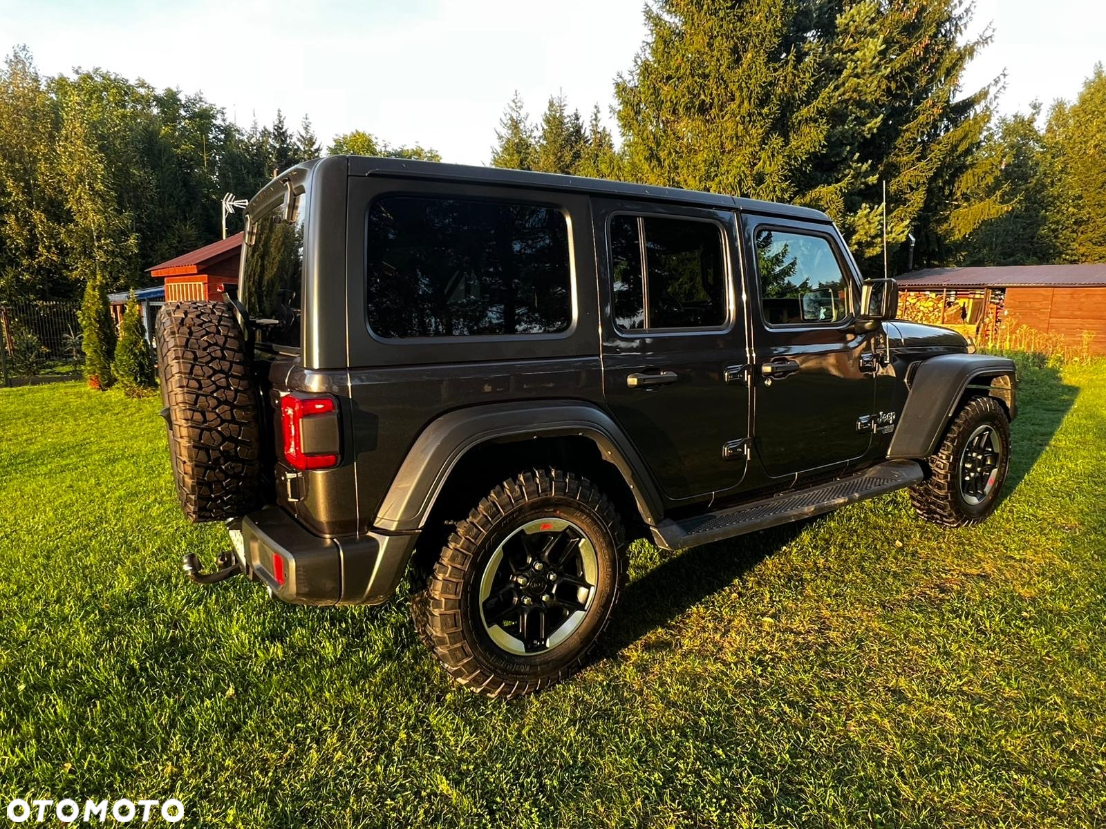 Jeep Wrangler - 4