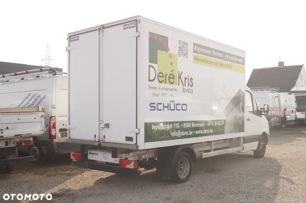 Mercedes-Benz Sprinter - 9