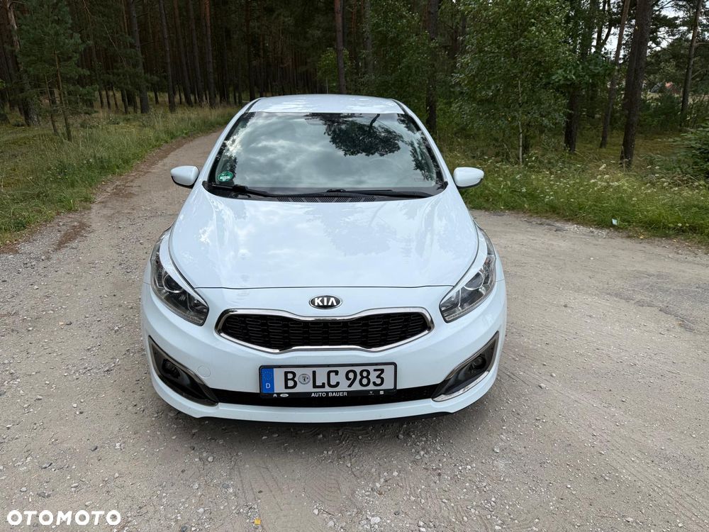 Kia Ceed 1.6 GDI ISG Spirit - 6