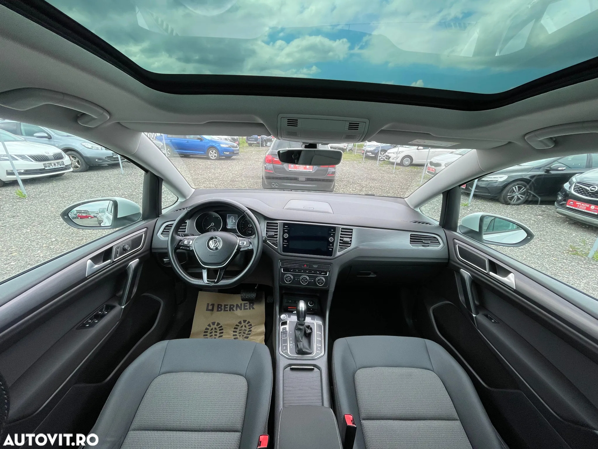 Volkswagen Golf Sportsvan 1.6 TDI (BlueMotion Technology) DSG Comfortline - 32