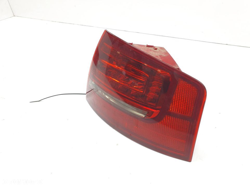 LAMPA PRAWA TYŁ AUDI A8 D3 II LIFT 4E0945096H - 2