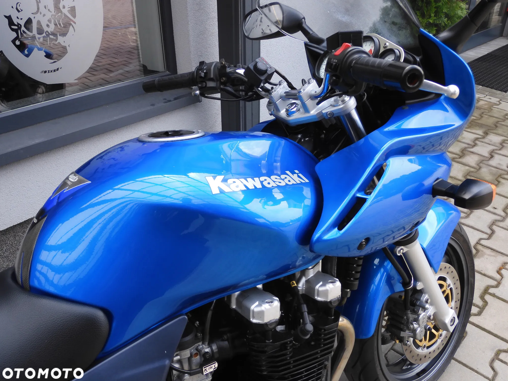 Kawasaki ZR - 15