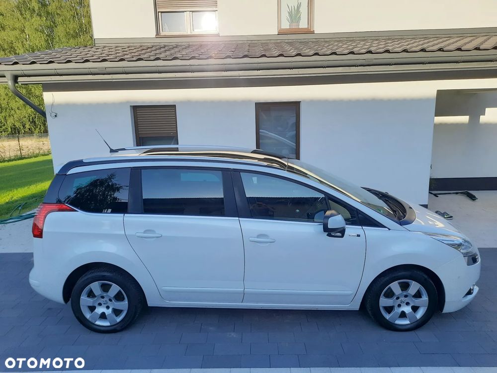 Peugeot 5008 HDI FAP 150 Style - 9