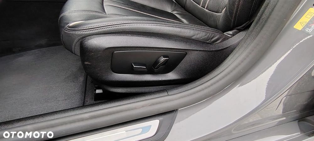 BMW Seria 5 530e Luxury Line - 24