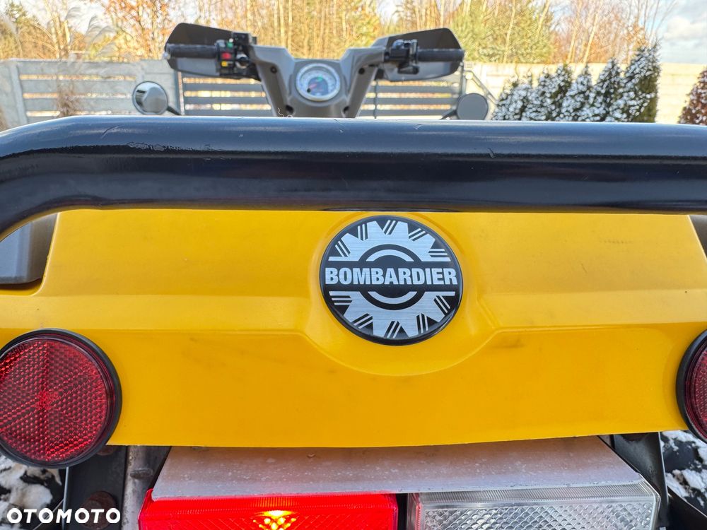 Bombardier Outlander - 11